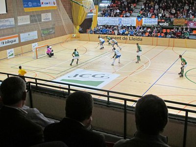 Foto 3. Ros ha seguit el partit des de la llotja del pavelló Onze de Setembre.