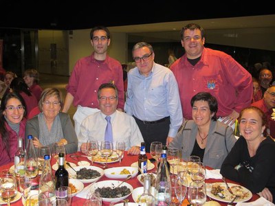 Foto 2. Ros, a la taula presidencial.