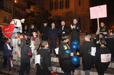 El tinent d'alcalde Josep Presseguer ha felicitat els infants per la tasca de reflexió que han realitzat sobre els drets que han de poder gaudir tots….