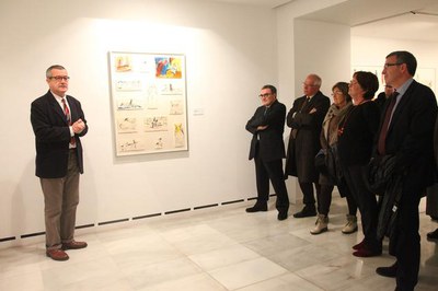 Foto 2. Perico ha fet una visita guiada als assistents.