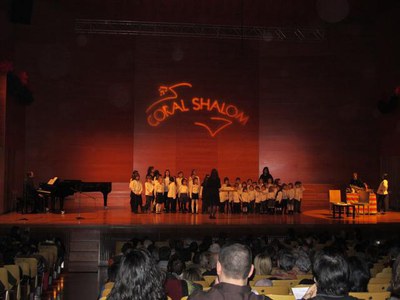 Foto 2. El concert, amb les corals infantil i d'adults, ha constat de dues parts.
