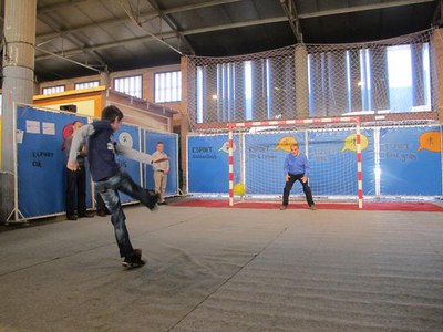 Foto 2. La recaptació d'enguany del Gol Solidari es donarà al Banc dels Aliments.