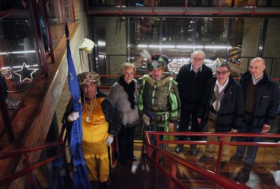 El Camarlenc, a la seva arribada a Pardinyes, on ha estat rebut per l'alcalde, el president de l'AV, Paco Castillo, el tinent d'alcalde Rafel Peris i….