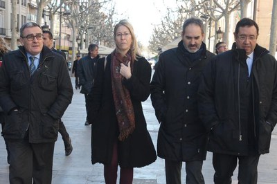 L'alcalde, amb el tinent d'alcalde Josep Presseguer, la consellera Núria Munté i el delegat de la Generalitat a Lleida, Ramon Farré..