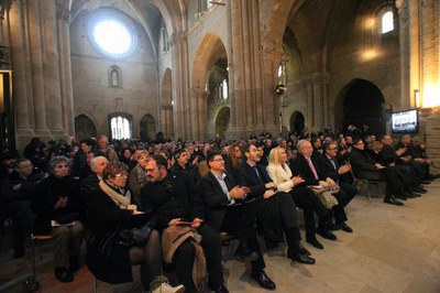 Foto 4. La nau central de la Seu s'ha omplert per seguir en directe tot el procés.
