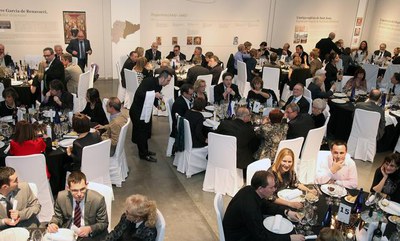 Foto 3. El sopar ha tingut lloc a la sala d’exposicions temporals del Museu de Lleida.