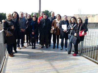 Els integrants de Korazza, a l'entrada de la Seu Vella..