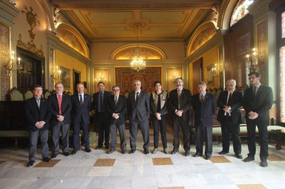 Amb els representants de la Corporació, al Saló de Sessions..