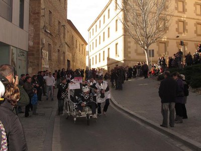 Foto 2. Els llits han circulat pels carrers del Centre Històric.