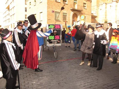 Foto 4. Parra ha donat la sortida amb Sa Majestat Pau Pi.