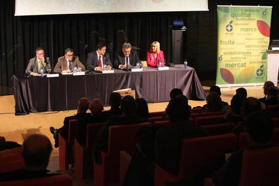 Foto 3. La jornada FruitMap s'ha fet aquest matí a la sala Leandre Cristòfol de la Llotja.