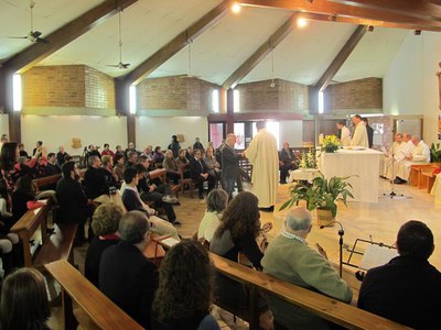 Foto 4. La missa s'ha fet a la parròquia Sant Agustí de La Bordeta.