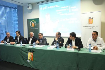 Fotografia de la presentació del projecte "Golf a les escoles".