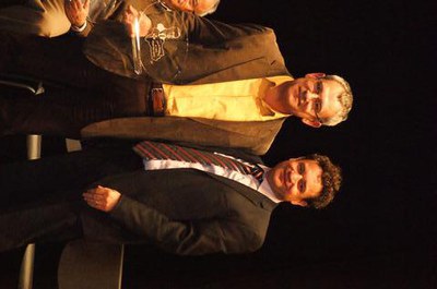 Foto 2. El regidor, amb el president de la casa regional, Jordi Solana.