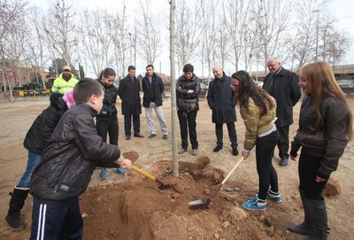 La 1a tinent d’alcalde, Marta Camps, acompanyada del tinent d’alcalde, Rafael Peris, i dels regidors Josep Barberà i Jesús Castillo, han participat e….