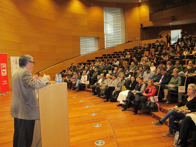 Foto 2. L'alcalde ha reivindicat la plena igualtat de gènere.