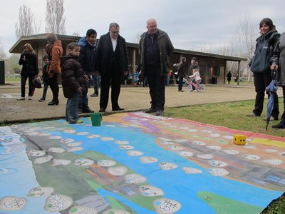 La Regidoria de Medi Ambient ha organitzat diverses activitats per conèixer les característiques i propietats de l'aigua.