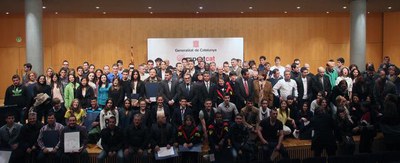 Tots els guardonats, a la Sala 2 de l'Auditori amb les autoritats..