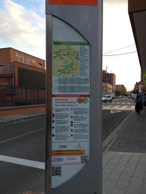 Els pals de parada disposen de tota la nova informació per a l'usuari.