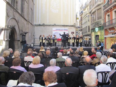 El tradicional concert de Mans Unides s'organitza des de fa tres anys a la Plaça de la Paeria.