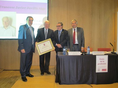 La festa del Col·legi d'Enginyers Tècnics Industrials de Lleida també reconeix als col·legiats que porten 50 anys.