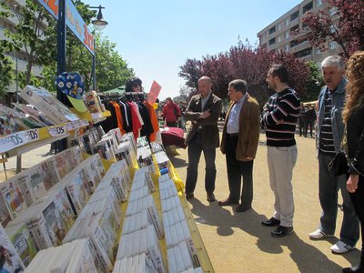 La primera edició del Mercat de Pardinyes ha aplegat 31 parades.
