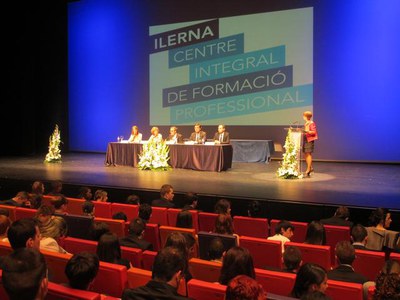 En l'acte de lliurament de les orles d'Ilerna, l'alcalde ha destacat la cultura de l'esforç i ha animat els alumnes a tirar endavant els seus project….