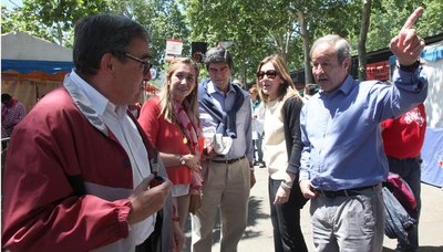El paer en cap ha saludat el diputat popular Josep Ignasi Llorens.