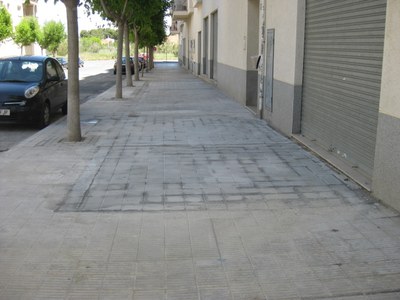 La Paeria ha fet l'actuació de manera subsidiària després de requerir sense èxit a l’empresa constructora la reparació dels desperfectes.