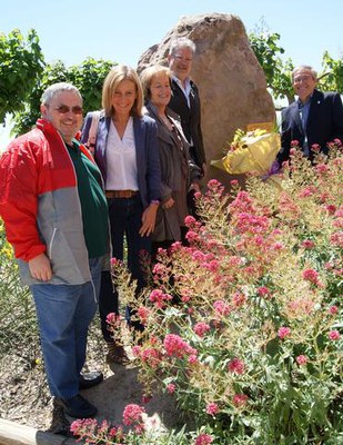 Els regidors Larrosa, Arderiu, Torrent i Solé, amb el president de l'AV de Copa d’Or i Sot de Fontanet, Francesc Rosselló.