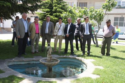 L'alcaldessa accidental, Marta Camps, acompanyada del president del consell comarcal del Segrià, Pau Cabré, han visitat també Sucs i Raimat.