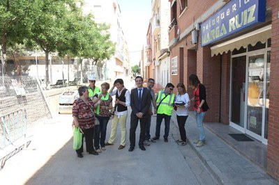 Tindrà les voreres i la calçada al mateix nivell, es millorarà l’accessibilitat i es renovaran tots els serveis.