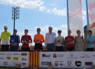 Montse Parra, Fèlix Larrosa i Jordi Carol, en el lliurament de trofeus als guanyadors de la 7a Cursa dels Templers.