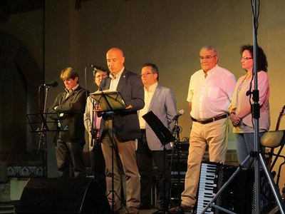 El pregó de Rafael Peris, a la plaça Esteve Cuito, ha obert les festes de Templers-Escorxador.