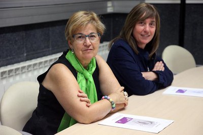 D'esquerra a dreta, Montse Parra i Puri Terrado, en la roda de premsa..