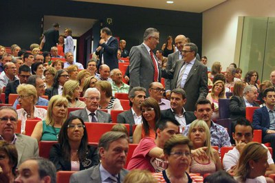 La Llotja ha acollit el lliurament dels Premis Lleida Ciutat de Comerç, que ha aplegat els representants del teixit comercial de la ciutat.