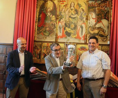 L'alcalde rep el Club Bàsquet Pardinyes amb motiu del seu ascens.