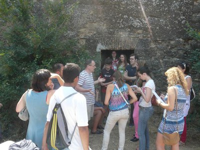 Els joves han recuperat en el camp de treball un túnel del segle XVII, que permet guanyar espai al Turó.