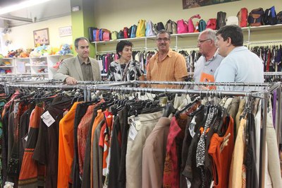 La 1a tinent d’alcalde, Marta Camps, ha destacat que aquest servei té una vessant sociolaboral i mediambiental.