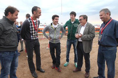 Ros, que ha visitat el circuit amb els germans Márquez, ha explicat que Lleida organitzarà una competició de Dirt Track amb pilots de Moto GP que se ….