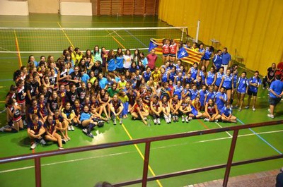 El 8è Torneig de la Diada del Cecell de voleivol s'ha jugat al pavelló Joan Oró.