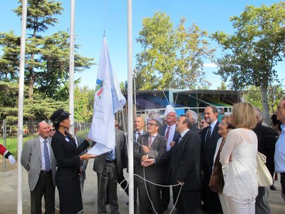 La bandera de la Federació de Cases Regionals també s'ha hissat a la Fira.