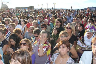 Més de 1.500 persones al Casament reial al Castell de Rei.