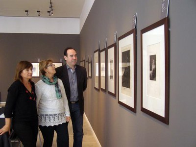 La tinenta d'alcalde Montse Parra amb el director del Museu Morera, Jesús Navarro i la directora de l' Institut Municipal de Museus de Reus, Anna Fig….