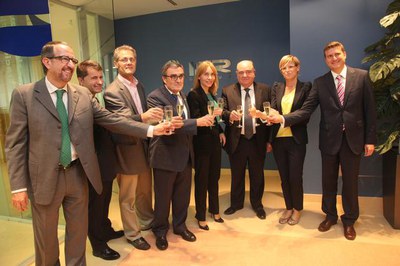 Les autoritats i responsables de Microsoft i IFR han celebrat la posada en marxa del nou centre, el primer de l'estat de la companyia..