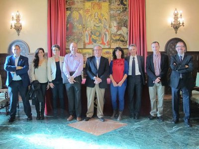 Anteriorment a la reunió ha tingut lloc a la Paeria una recepció institucional als membres de la Comissió de la Societat de la Informació i Noves Tec….