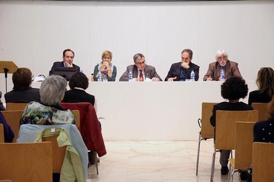 L'alcalde, amb la tinenta d'alcalde Montse Parra, el tinent d'alcalde Josep Presseguer, el comissionat per a l'estudi del futur Museu Morera, Antoni ….