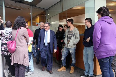 L'alcalde de Lleida ha visitat aquest matí l’Escola Municipal d’Art Leandre Cristòfol.
