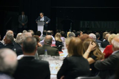 L'alcalde ha recordat que la Paeria ja va lliurar a l'Associació d’Empresaris Agraris de Lleida la Placa de la ciutat amb motiu del 25è aniversari.