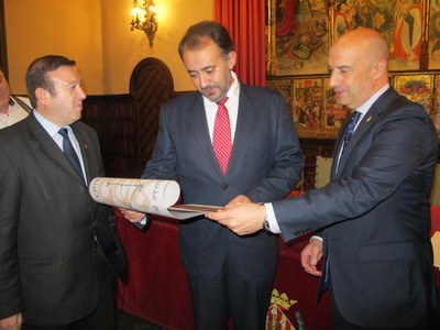 Recepció al responsable de Turisme i Comerç de l'Ajuntament de Zamora.